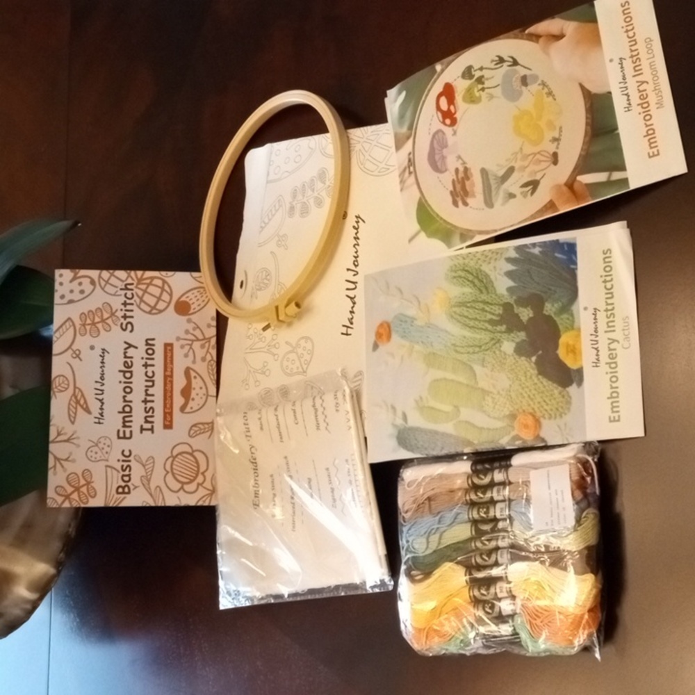 NWT Basic Embroidery Stitch Kit w/ Mushroom & Cactus Embroidery Set